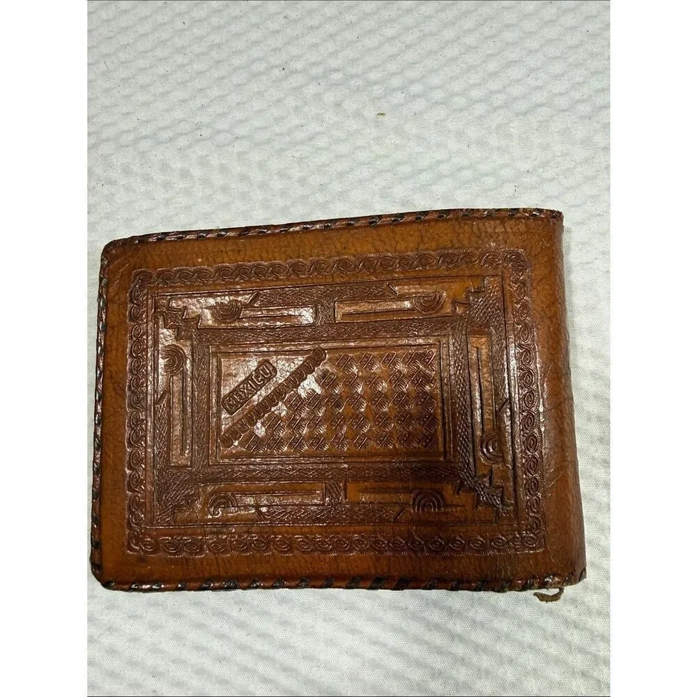 VTG Brown Tooled Leather Men's Bifold Wallet made in Mexico